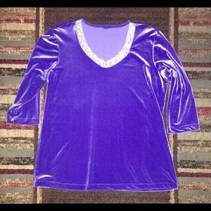 Woman’s Blouse Size L